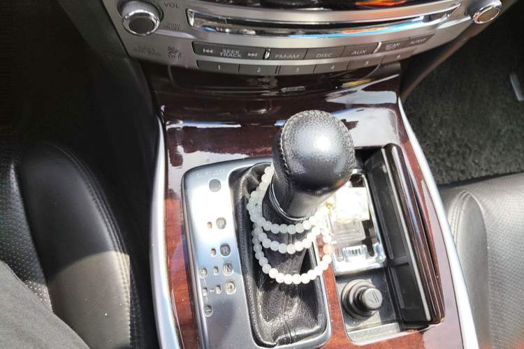 Used Infiniti M Series 2012 M25L Elegance Edition
