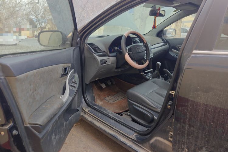 Used Zotye Z300 2012 1.5L Manual Luxury Version Driver Seat