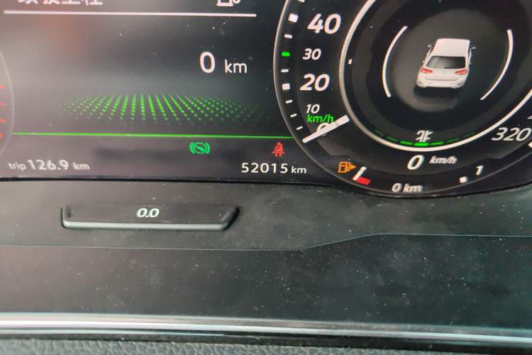 Used Volkswagen Golf 2019 280TSI DSG R-Line China VI Standard Odometer Close Up