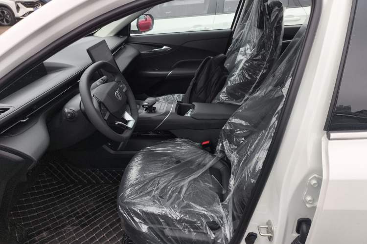 Used CHANGAN Eado 2025 Blue Whale 1.5T 500Bar Prestige Model
