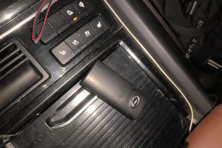 Used GAC Trumpchi GS8 2017 320T Two-Wheel Drive Luxury Smart Connectivity Version (7 Seats)