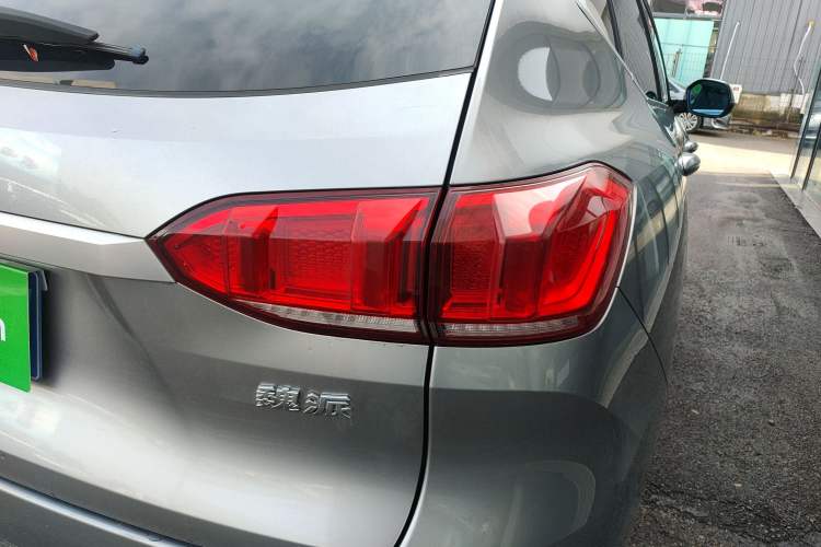 Used Wey VV6 2019 2.0T Two-Wheel-Drive Flagship Version China VI Standard