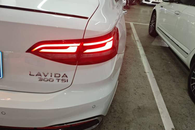 Used Volkswagen Lavida 2024 300TSI DSG Starry Sky Deluxe Edition