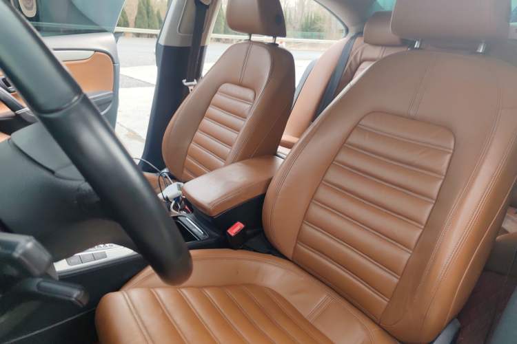 Used Volkswagen FAW-Volkswagen CC 2011 1.8TSI Luxury Model Left Front Seat