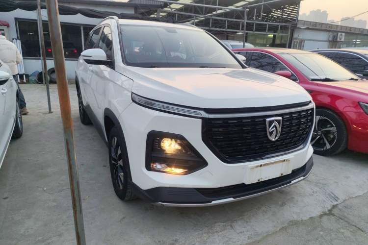 Used Baojun 530 2021 Global Car Anniversary Edition 1.5T Manual Luxury Model 5 Seats
