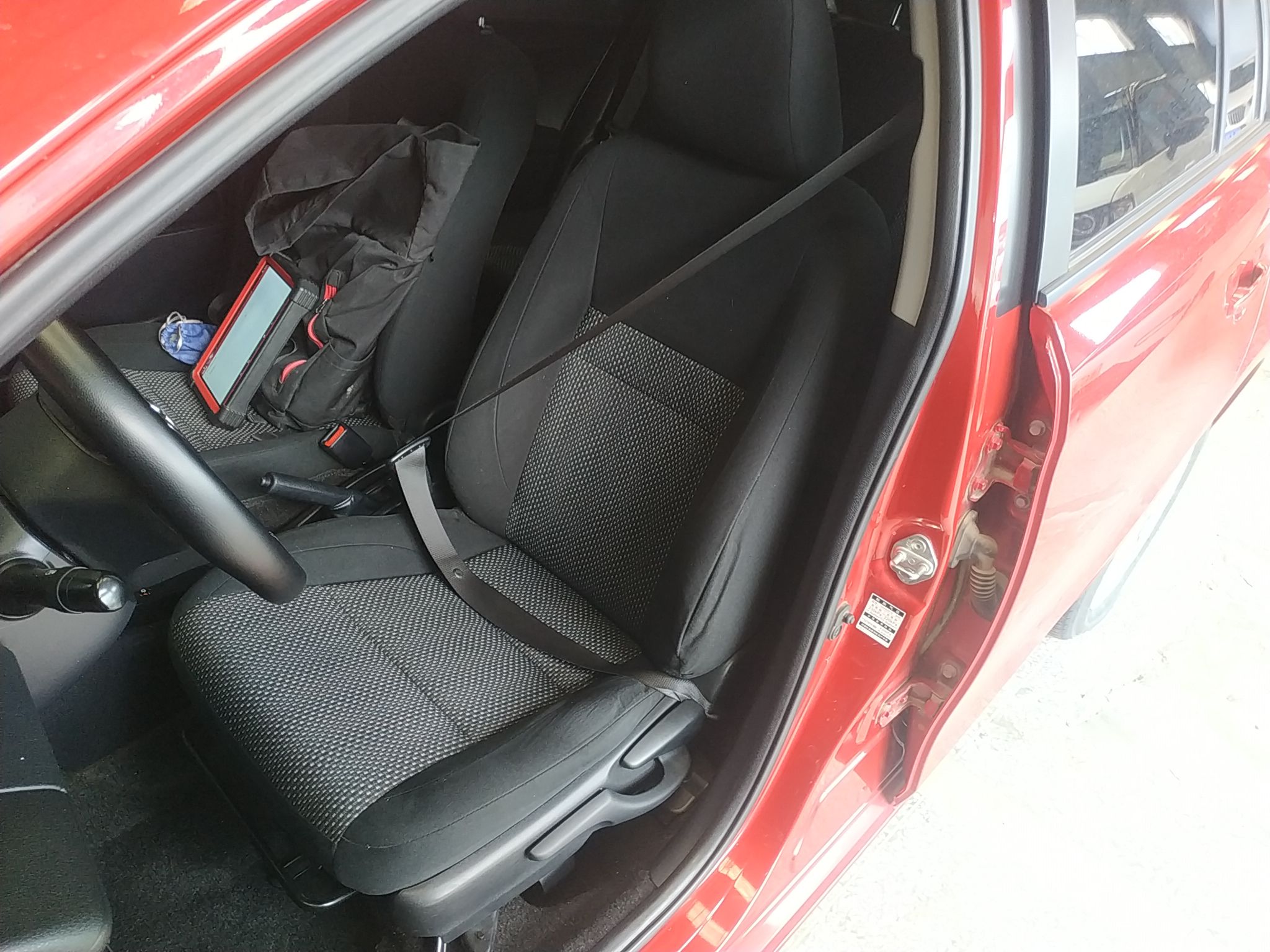 Переднее сиденье в автомобиле