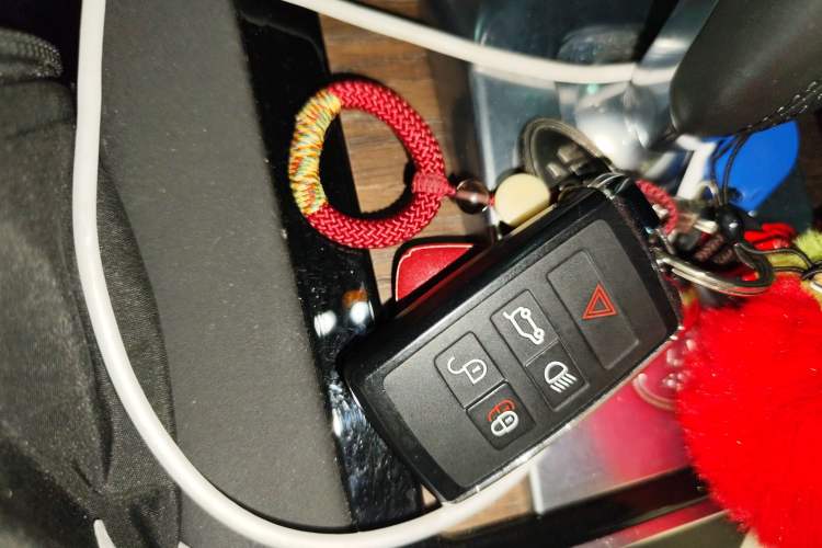 Used Land Rover Discovery Sport 2022 Revised Version 249 PS R-Dynamic S Performance Edition 5 Seats