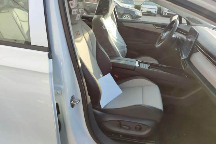 Used Volkswagen ID.7 VIZZION 2024 AIR model