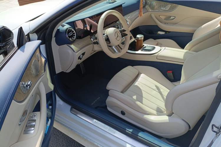 Used Mercedes-Benz E-Class 2023 E 260 4MATIC Coupe Driver Seat