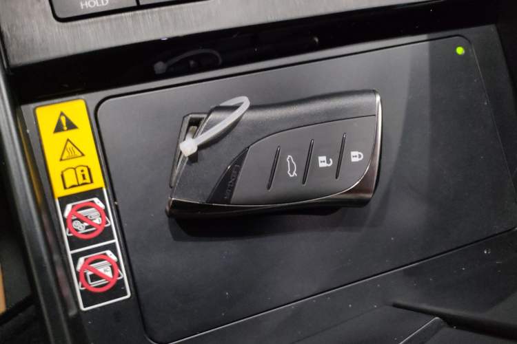 Used Lexus ES 2025 200 Premium Edition