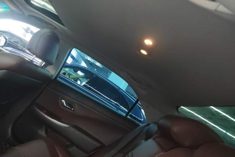 Used Toyota Crown 2012 2.5L Royal Leather Edition