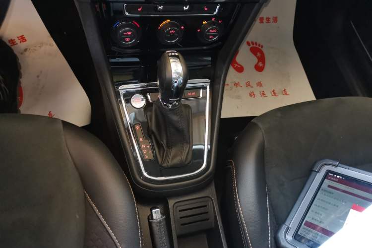 Used Volkswagen C-TREK 2017 230TSI DSG Luxury Model
