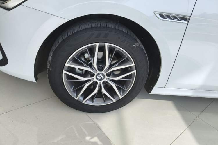 Used BYD Qin PLUS 2024 Honor Edition EV 420KM Beyond Model
