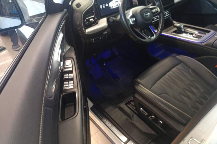 Used GAC Trumpchi GS8 2022 Flagship Series 2.0 TGDI Two-Wheel-Drive Prestige Edition (7 Seats)