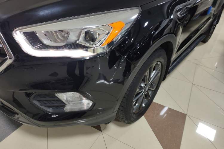 Used Ford Kuga 2019 EcoBoost 180 Two-Wheel-Drive Platinum Edition China VI Standard