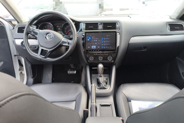 Used Volkswagen Sagitar 2015 230TSI Automatic Comfort Version