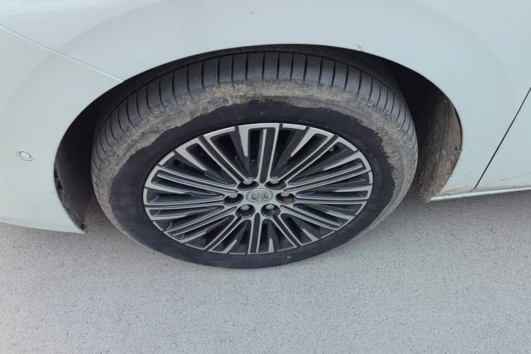 Used Buick GL8 New Energy 2024 Lu Zun Luxury Edition 7-Seater
