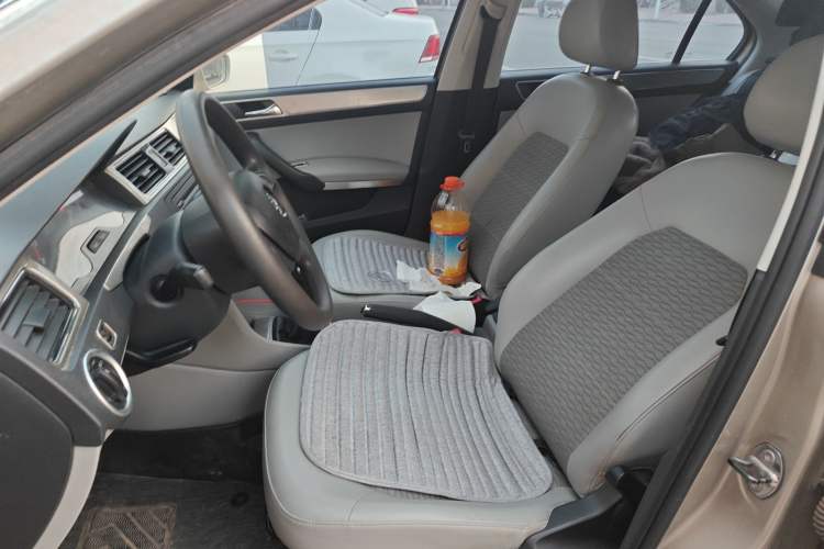 Used Skoda Rapid 2013 1.6L Manual Smart Selection Model