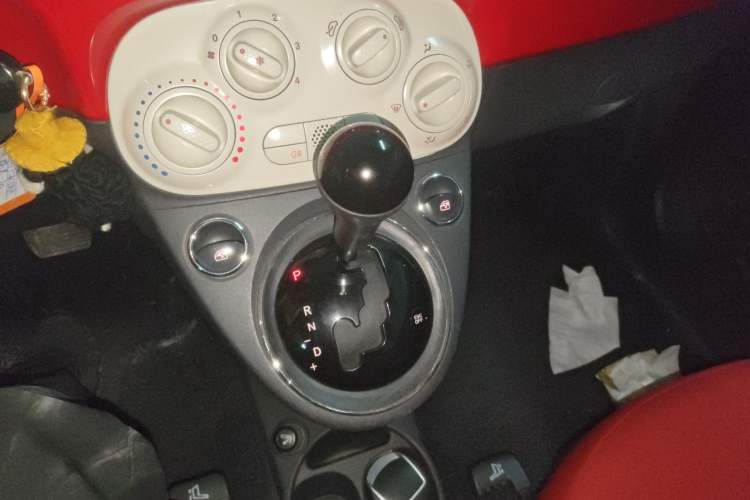 Used Fiat 500 2011 1.4L Fashion Edition Gear Lever