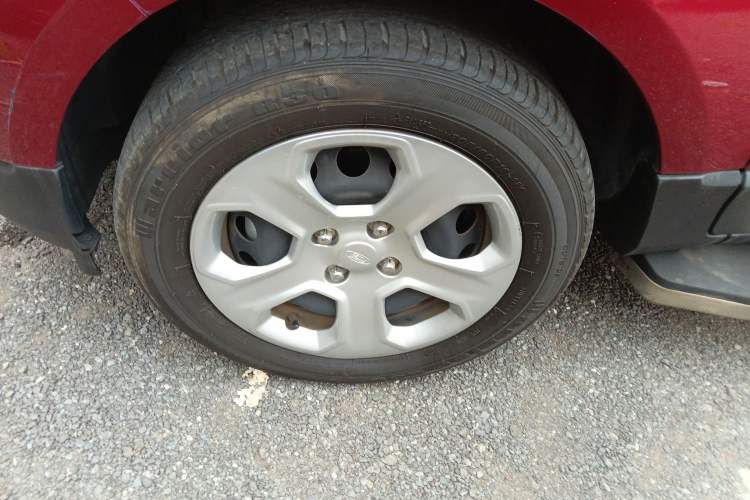 Used Ford EcoSport 2018 1.5L Automatic Elite Edition Left Front Wheel Hub