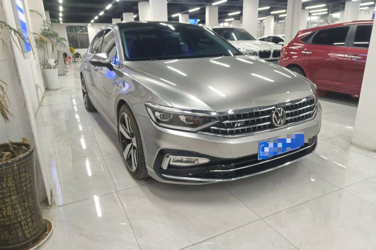 Used Volkswagen Magotan 2023 2 Million Units Commemorative Edition 330TSI DSG Luxury Version Front Right 45 Deg