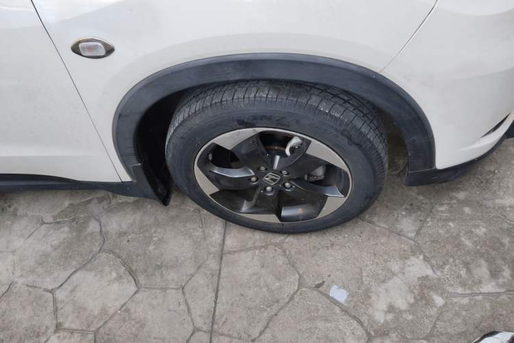 Used Honda Vezel 2016 1.8L CVT Front-Wheel Drive Pioneer Edition
