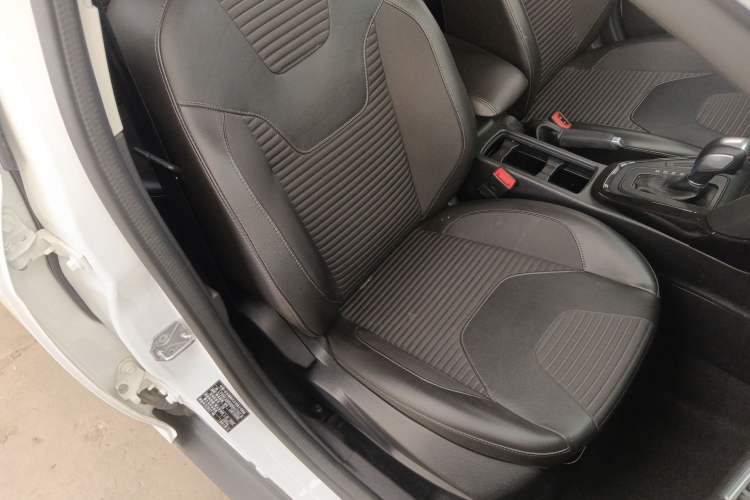 Used Ford Focus 2017 Hatchback 1.6L Automatic Fashion Edition Smart Drive Version
