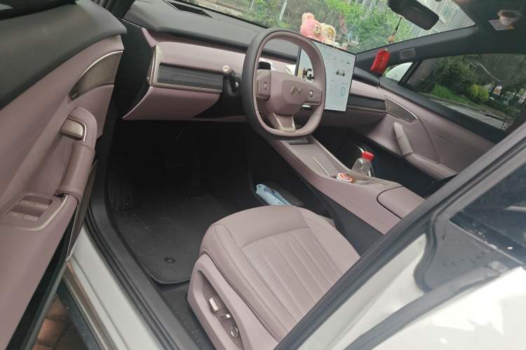 Used ONVO L60 2024 60 kWh Rear-Drive Version