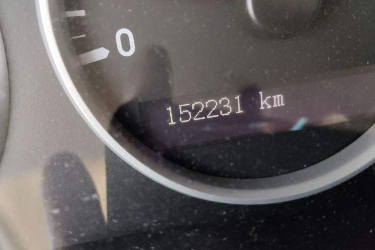 Used Buick GL8 2011 2.4L CT Comfort Edition Odometer Close Up