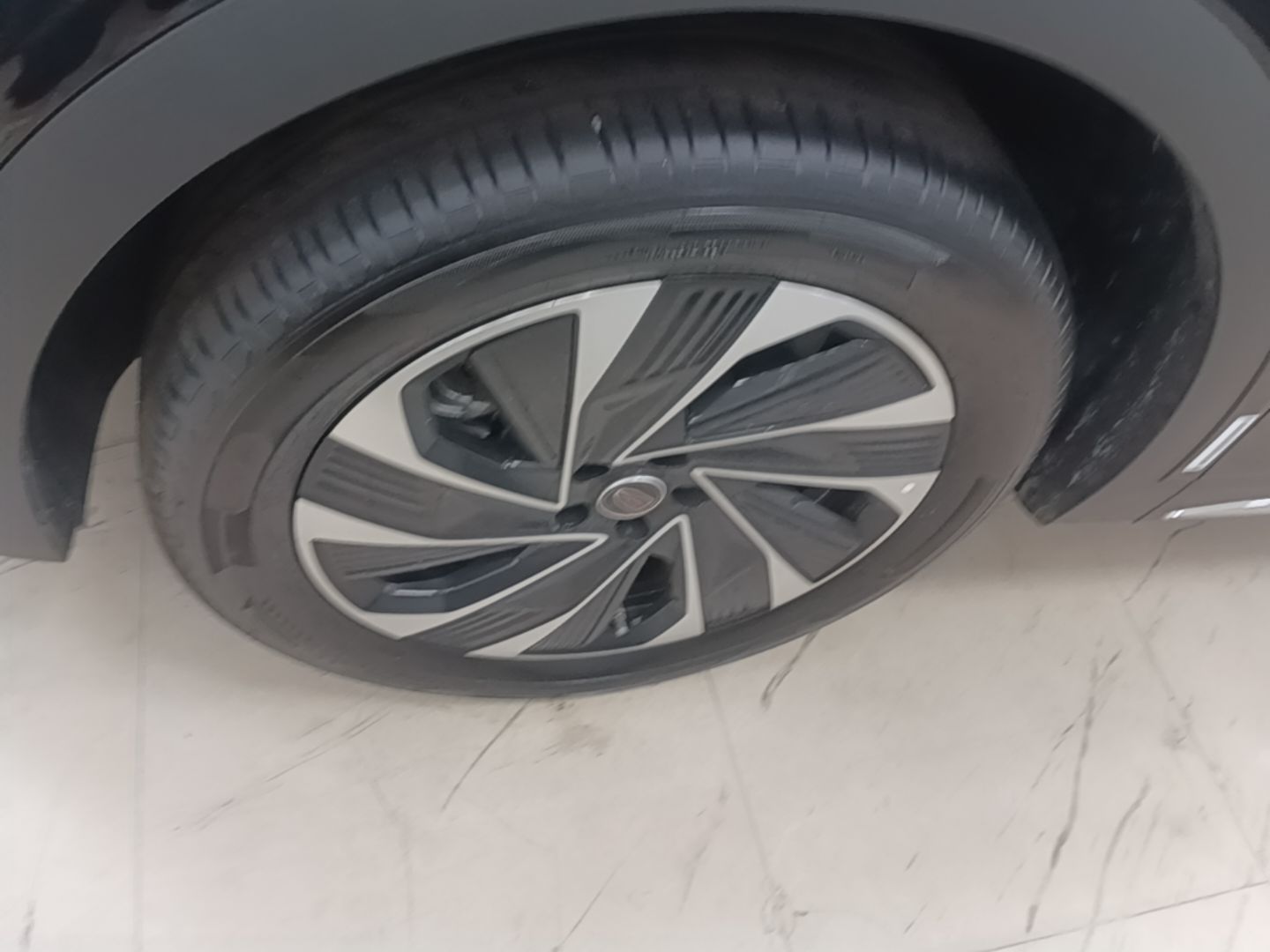 Hongqi HS7 PHEV 2025 Model 2.0T PHEV Two-Wheel Drive Qi Xiang Edition 6-Seater — снимка 10