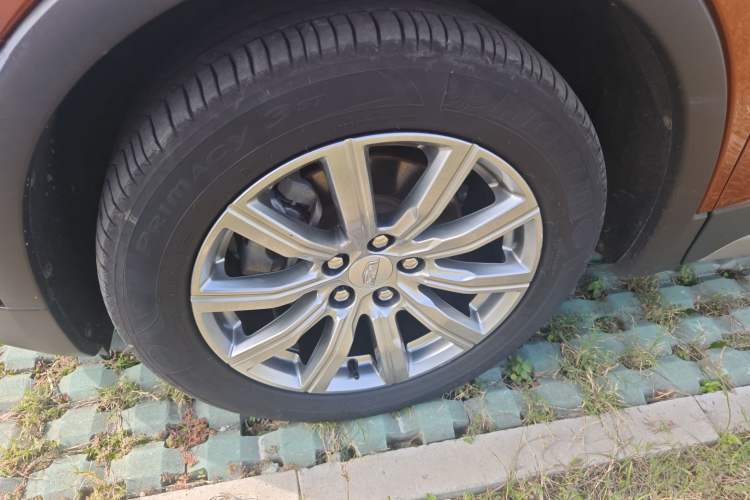 Used Cadillac XT4 2018 28T Two-Wheel Drive Leading Version
