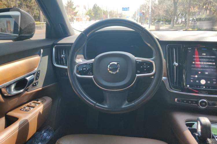 Used Volvo S90 2022 B5 Zhiyi Luxury Edition