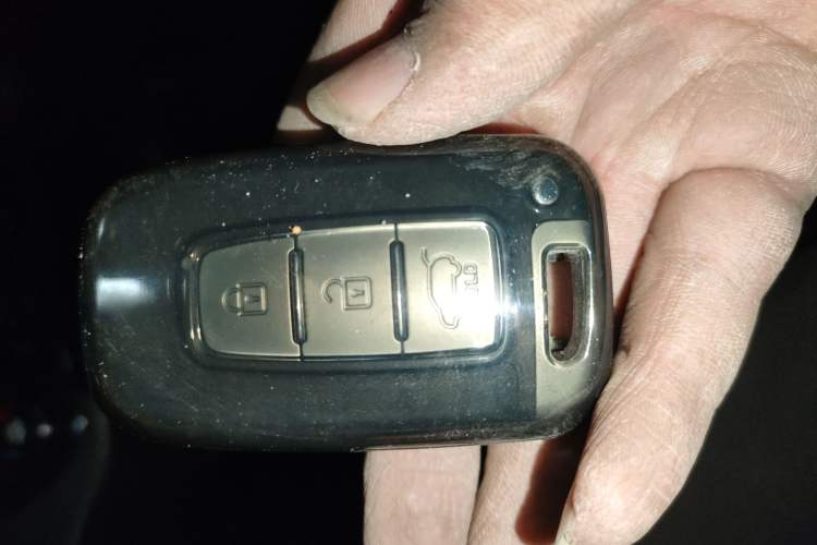 Used Kia Sportage R 2011 2.0L Automatic Two-Wheel Drive GLS