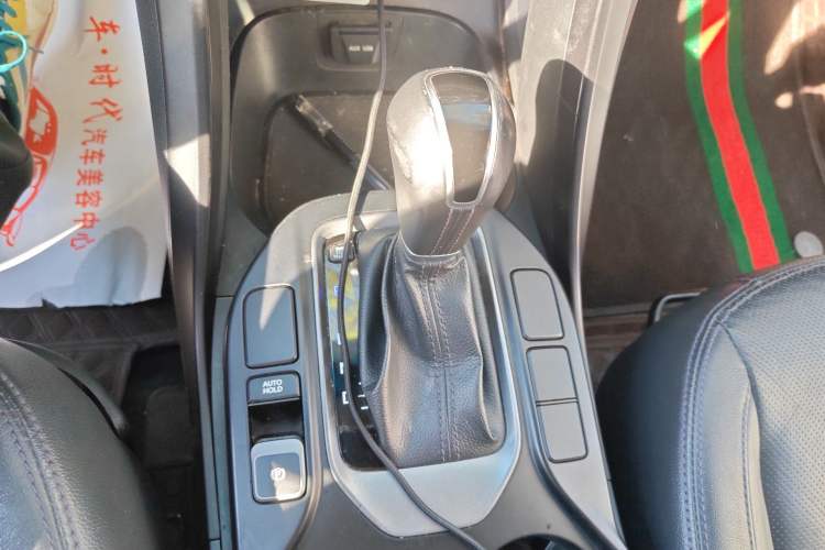 Used Hyundai Santa Fe 2015 2.0T Automatic Two-Wheel Drive Smart Version 5 Seats
