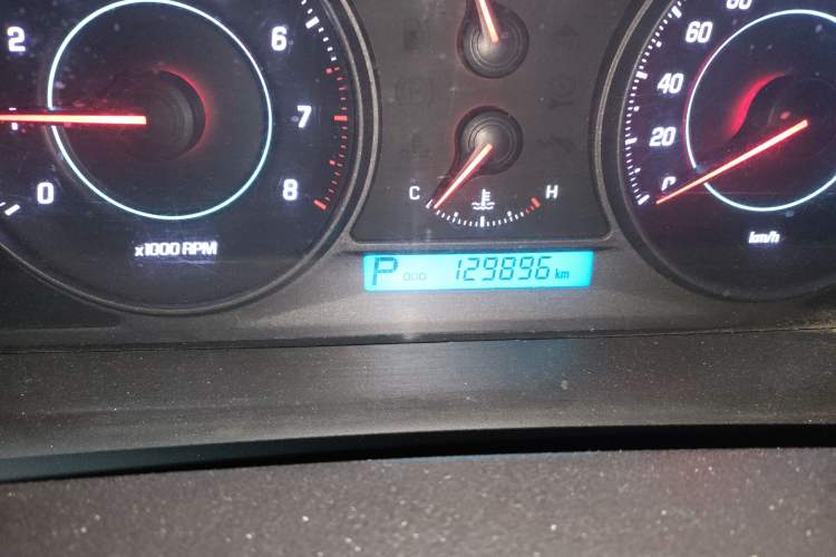 Used Chevrolet Captiva 2014 2.4L 4x4 Flagship Edition 7 Seats
