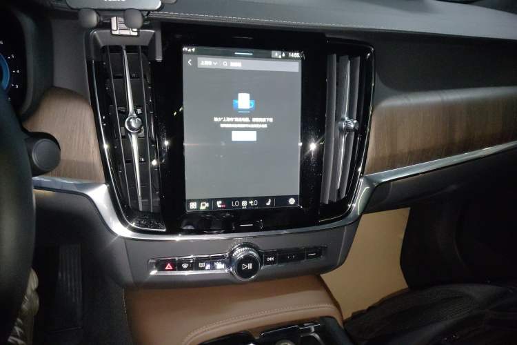 Used Volvo S90 2025 B5 Zhiyuan Luxury Edition
