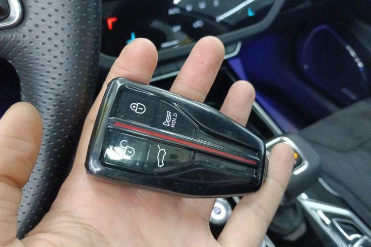 Used Hongqi HS5 2022 Revised Version 2.0T Smart Connect Flagship Edition
