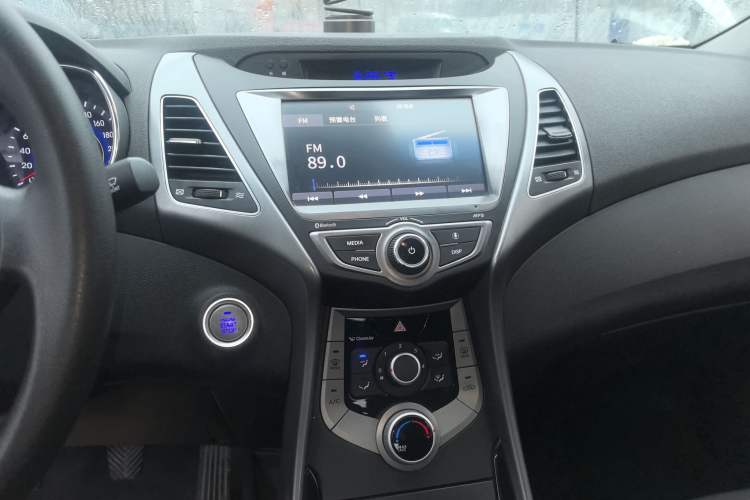 Used Hyundai Elantra (5th Generation / Langdong) 2016 1.6L Manual Luxury Model