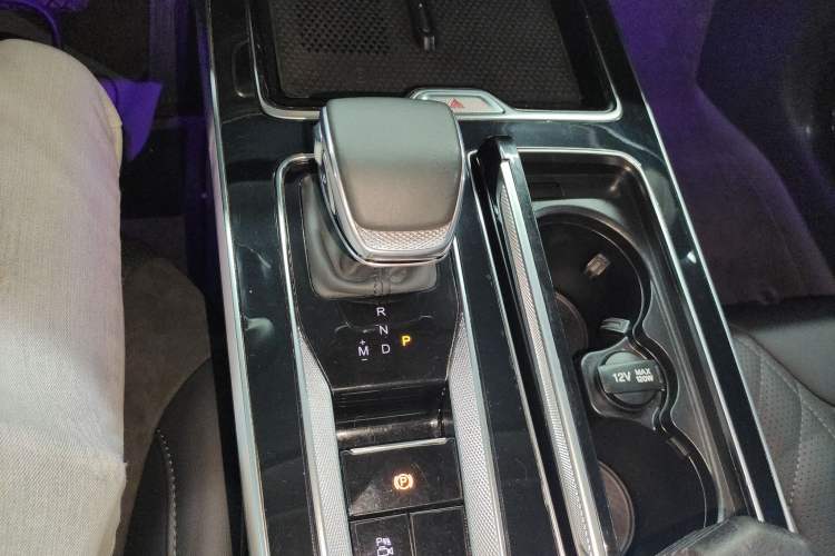 Used Hongqi HS5 2023 2.0T Qixiang Pro Edition Gear Lever