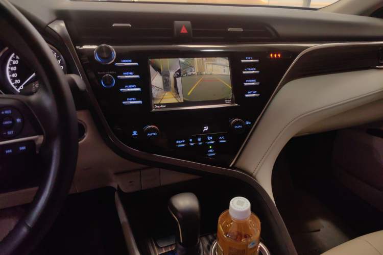 Used Toyota Camry 2018 2.0G Luxury Edition Audio And AC Panel