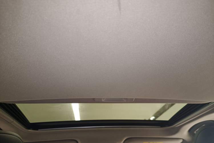 Used Toyota Camry 2023 2.0G Luxury Edition
