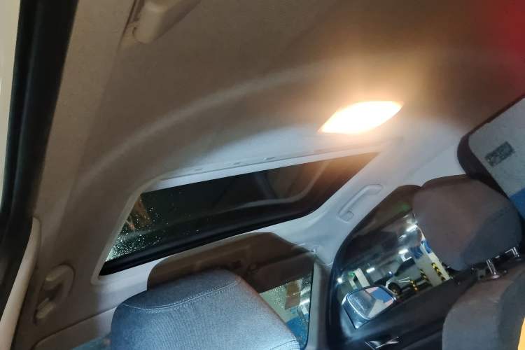 Used BMW 1 Series 2013 Facelifted 118i Leading Edition Headliner