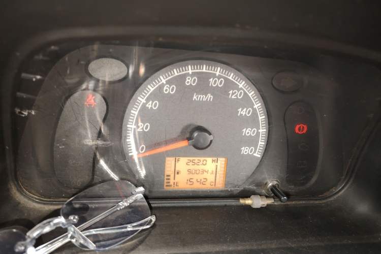 Used Wuling Zhiguang 2013 1.0L Base Version
