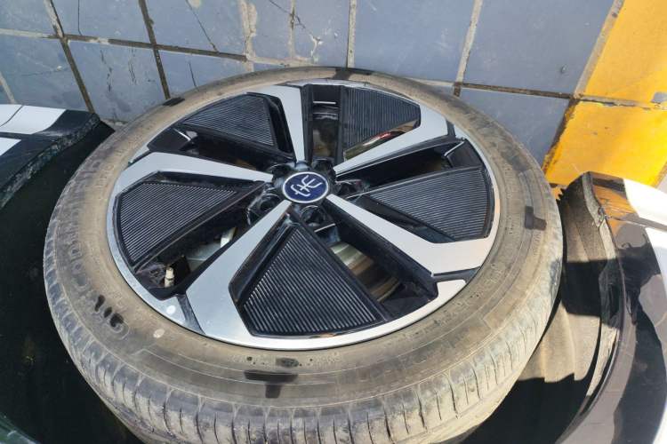 Used BYD Song L EV 2025 Intelligent Driving Version 662 km LiDAR Excellence Edition Exterior 4