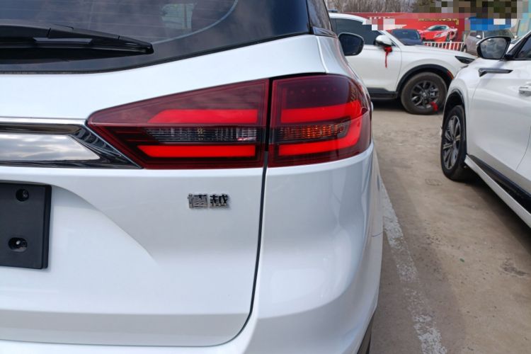 Used Geely Auto Emgrand X7 Sport 2020 1.8TD DCT Two-Wheel Drive Smart Connect 4G-Enabled Version