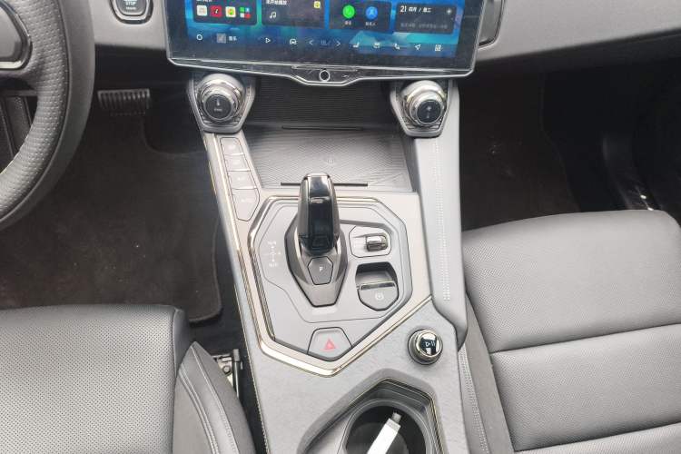 Used Lynk & Co 01 2023 2.0TD Four-Wheel Drive Dark Night Edition
