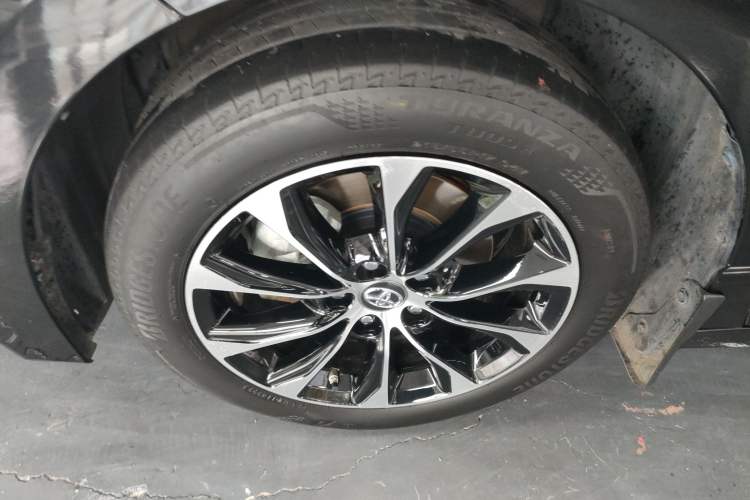 Used Toyota Avalon 2022 Dual-Engine 2.5L Luxury Edition