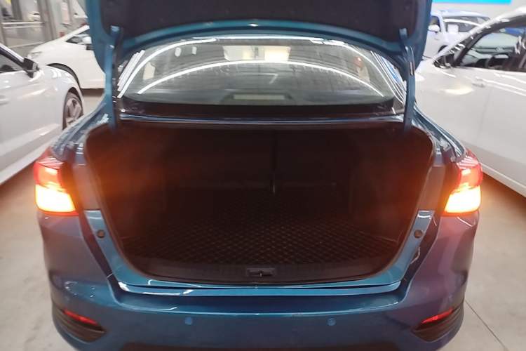 Used Nissan Lannia 2016 1.6L CVT Smart Cool Edition
