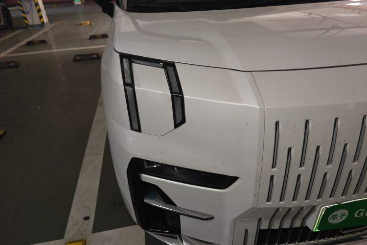 Used Zeekr 009 2024 7-Seater Aisle Version 108 kWh