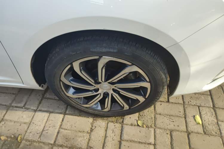 Used Geely Auto Emgrand GL 2021 UP 1.4T CVT Luxury Edition Right Front Wheel Hub